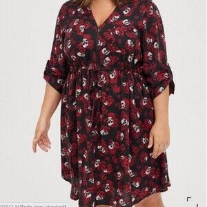 NWT Torrid Brushed Rayon Black w/ Red Roses & Skulls Zip-Front Shirt Dress - 3XL